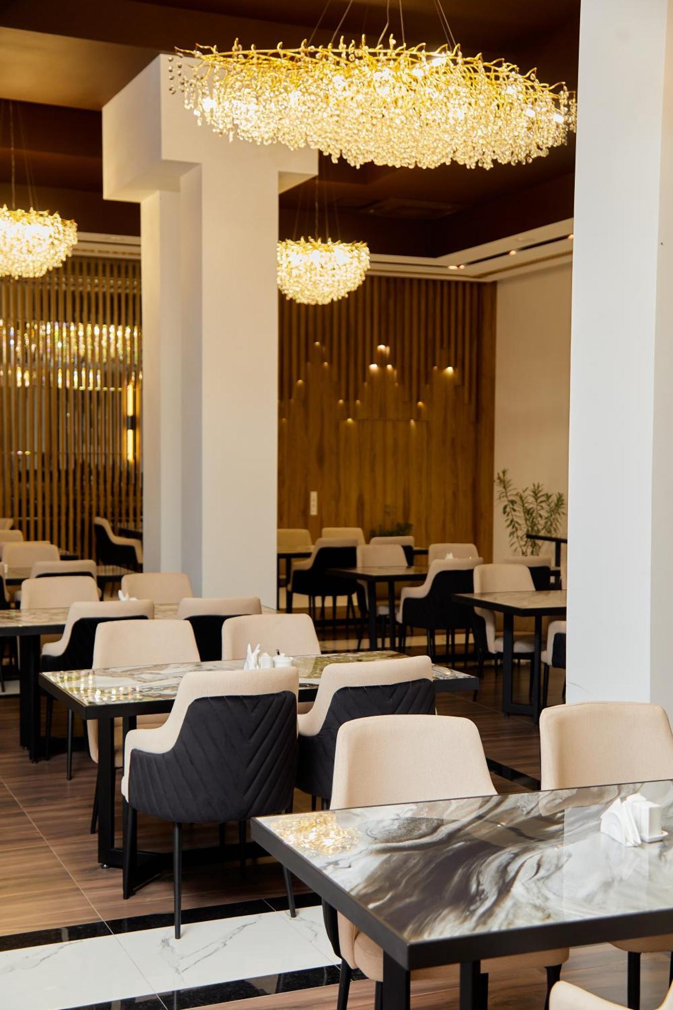Grand Plaza Hotel Samarkand Exterior photo
